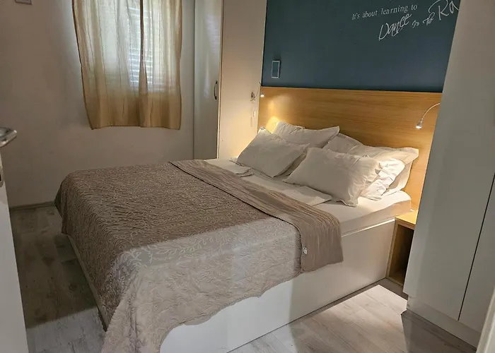 Charming Seaside Apartments Noa & Jakov, Zaboric Sibenik