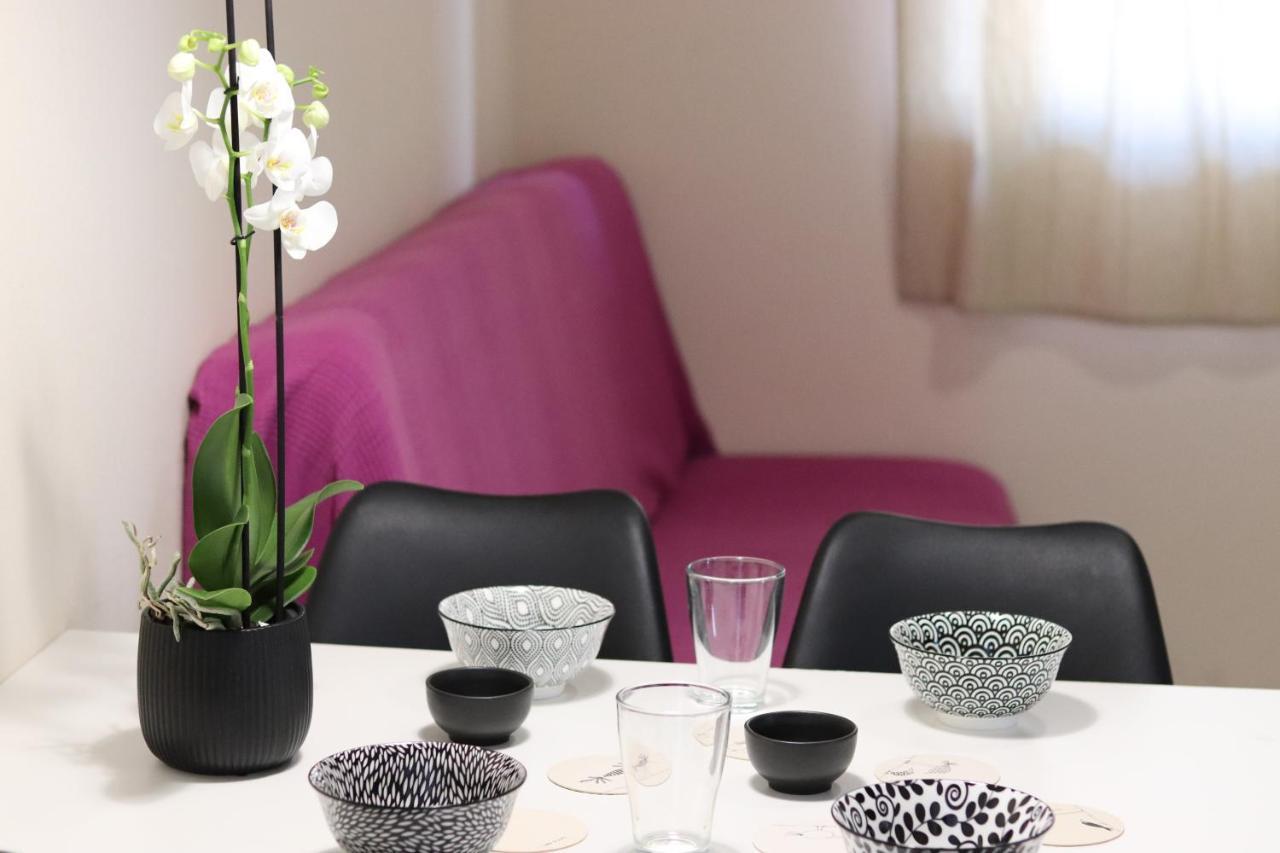 Charming Seaside Noa & Jakov, Sibenik Apartment