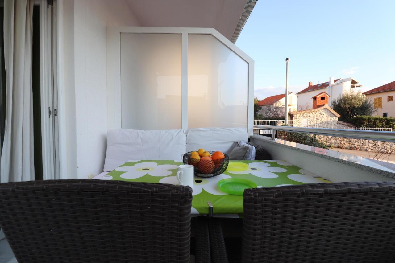 Charming Seaside Noa & Jakov, Sibenik Apartment *