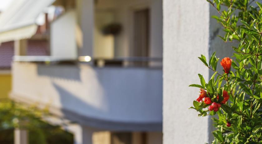 Apartment Charming Seaside Noa & Jakov, Sibenik *