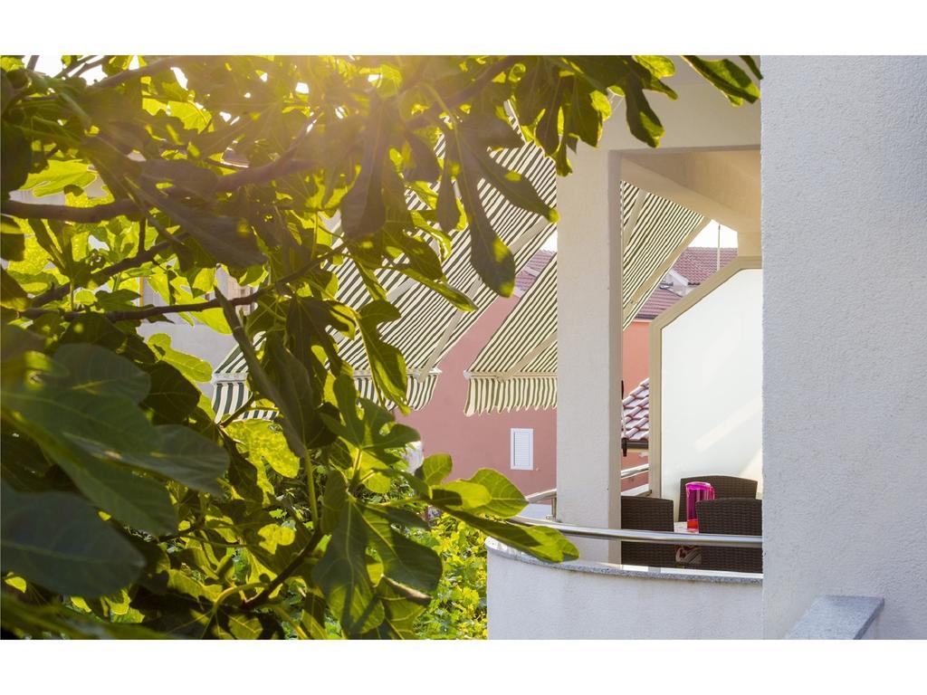 Apartment Charming Seaside Noa & Jakov, Sibenik *