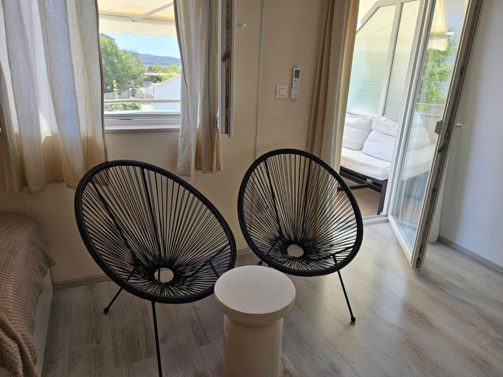 Apartment Charming Seaside Noa & Jakov, Sibenik *