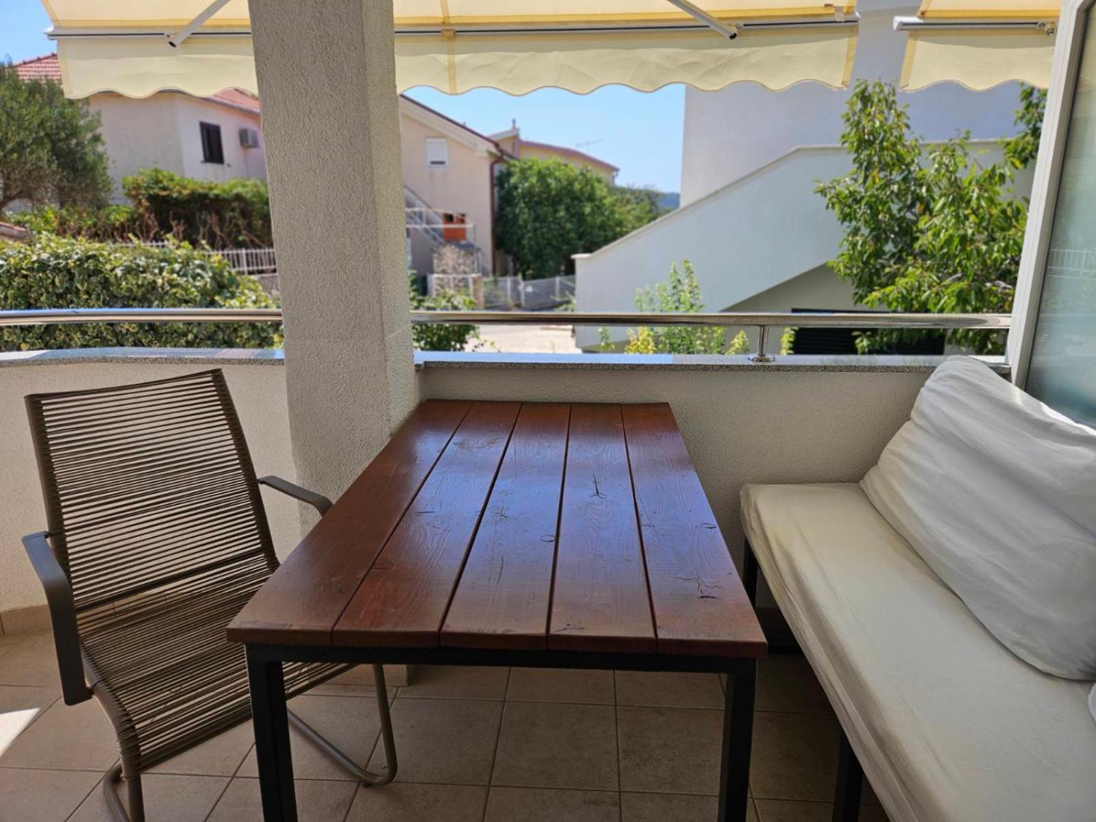 Charming Seaside Noa & Jakov, Sibenik Apartment