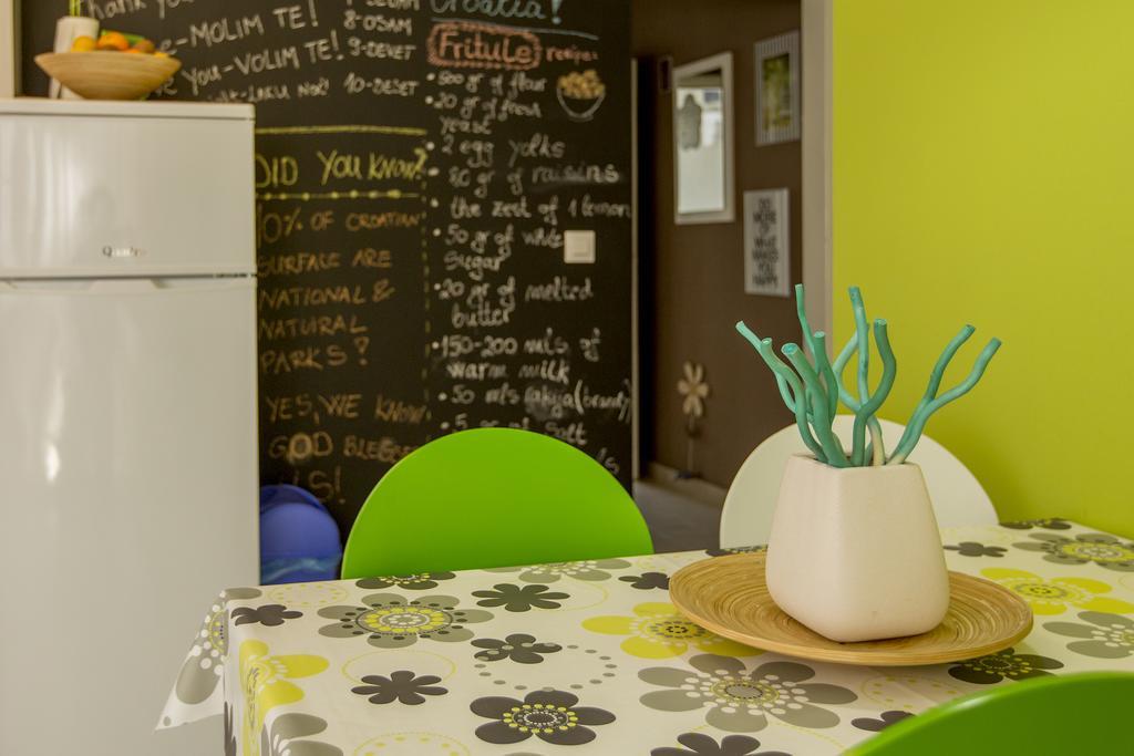 Apartment Charming Seaside Noa & Jakov, Sibenik *